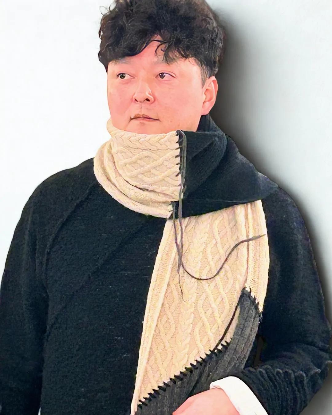 ストールはスタイリングがよりよく見える重要なパーツ