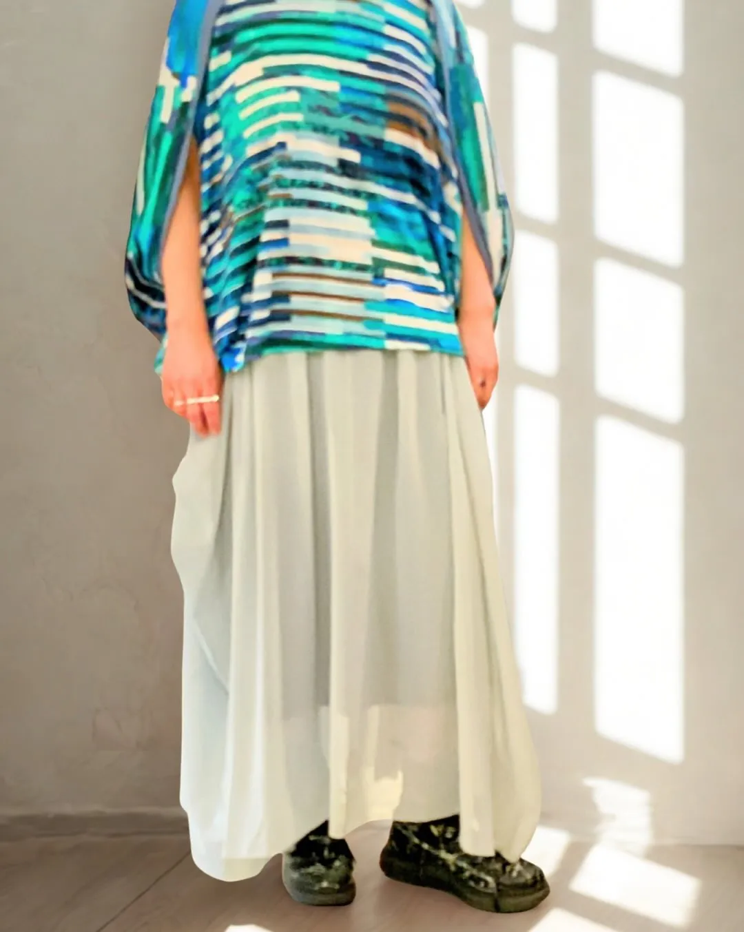 久しぶりのスカートの入荷