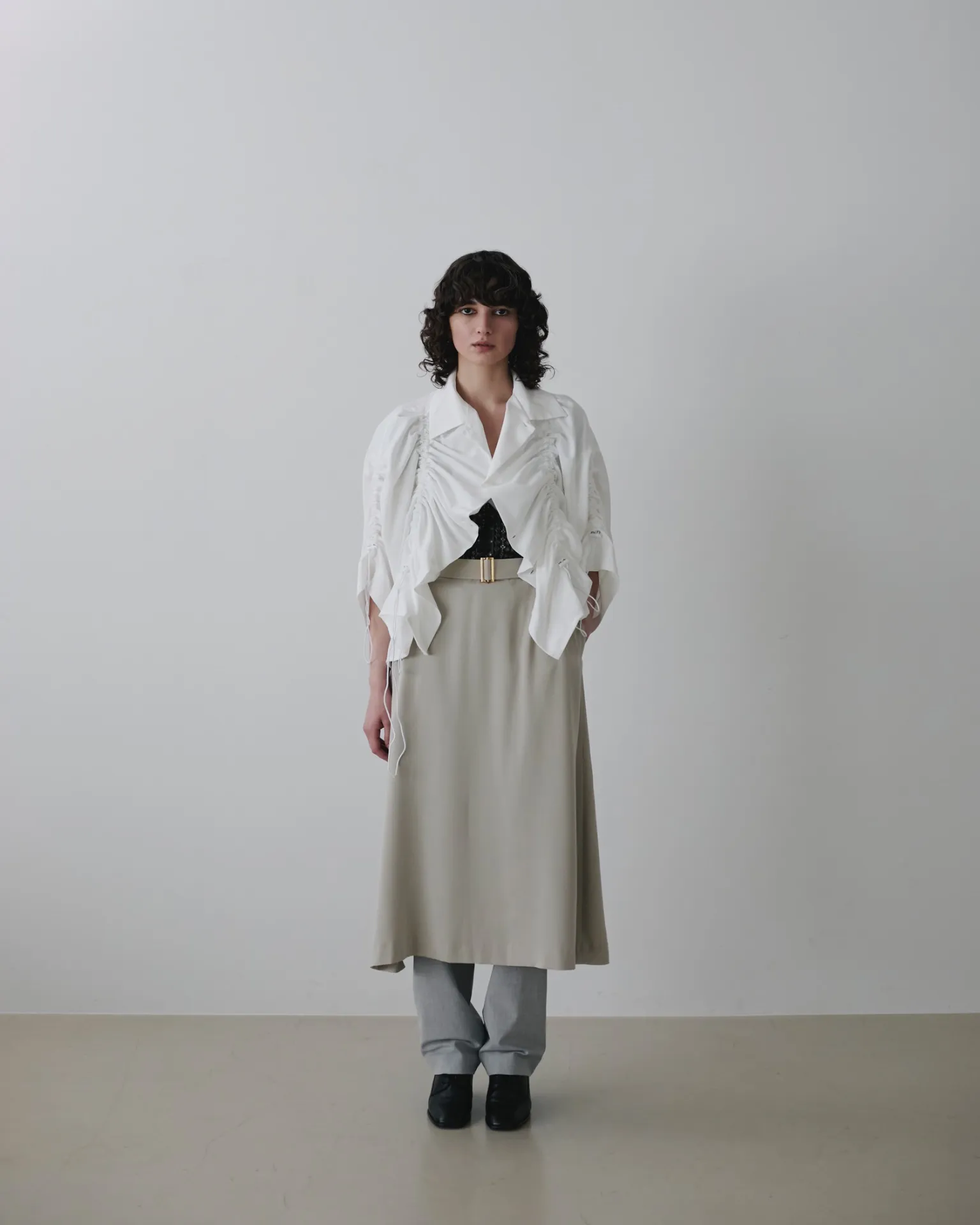 アジャステーブルシャツ ホワイト