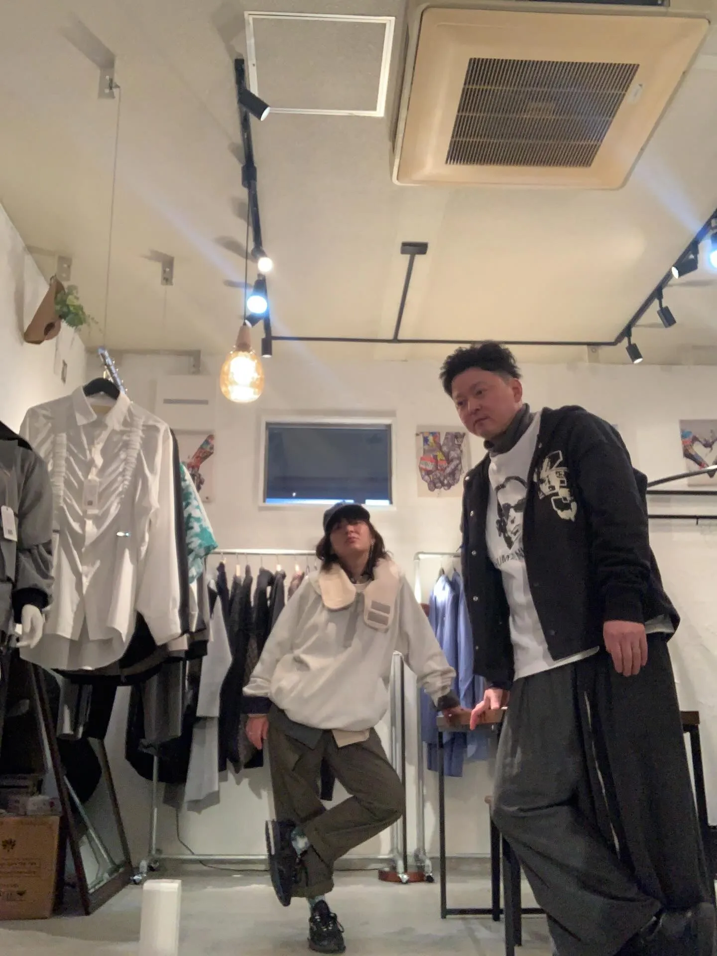 今朝出勤してきたら、2人とも昨日の夜に無くしものをしてました...