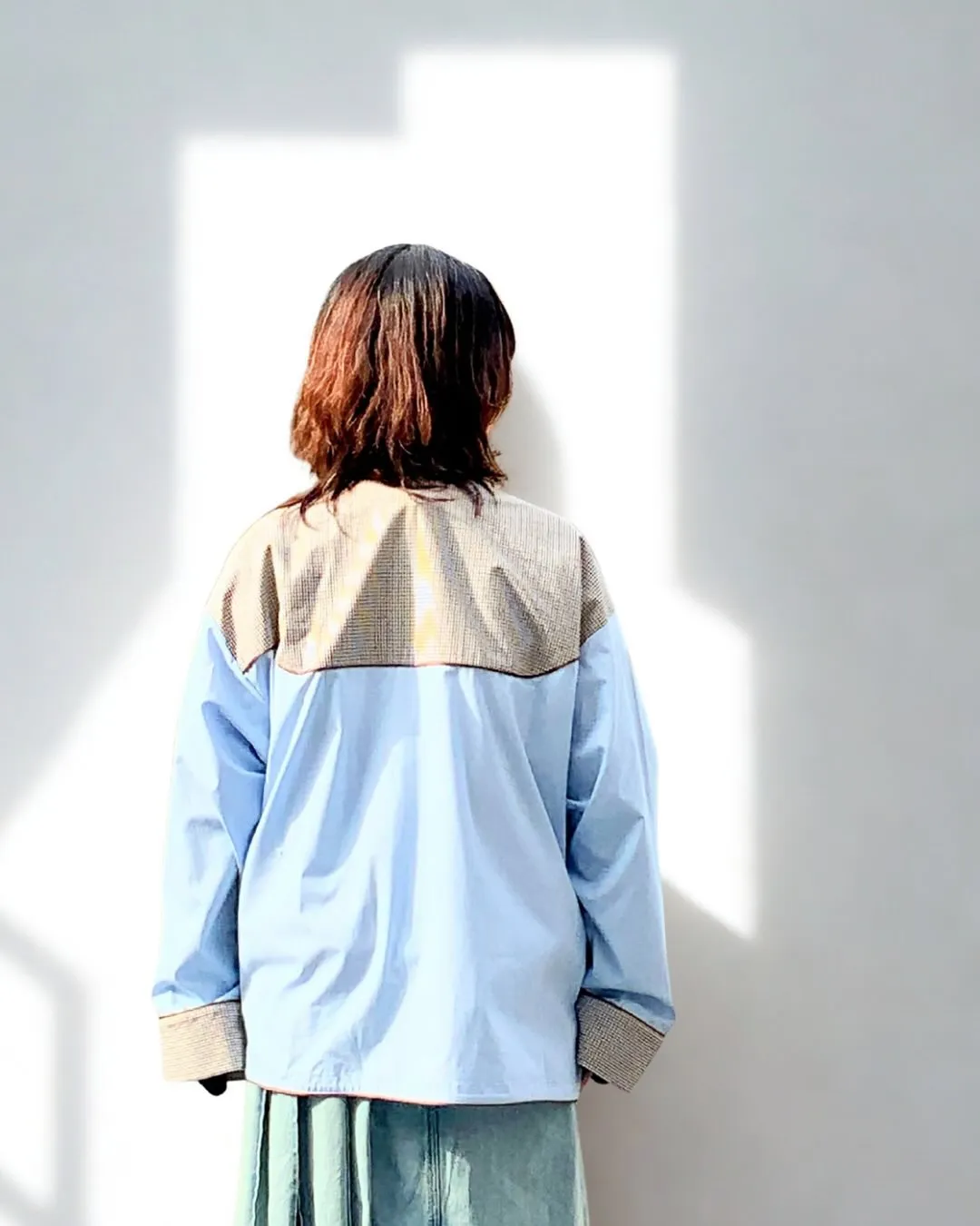 シャツとブルゾンの間のシャツ