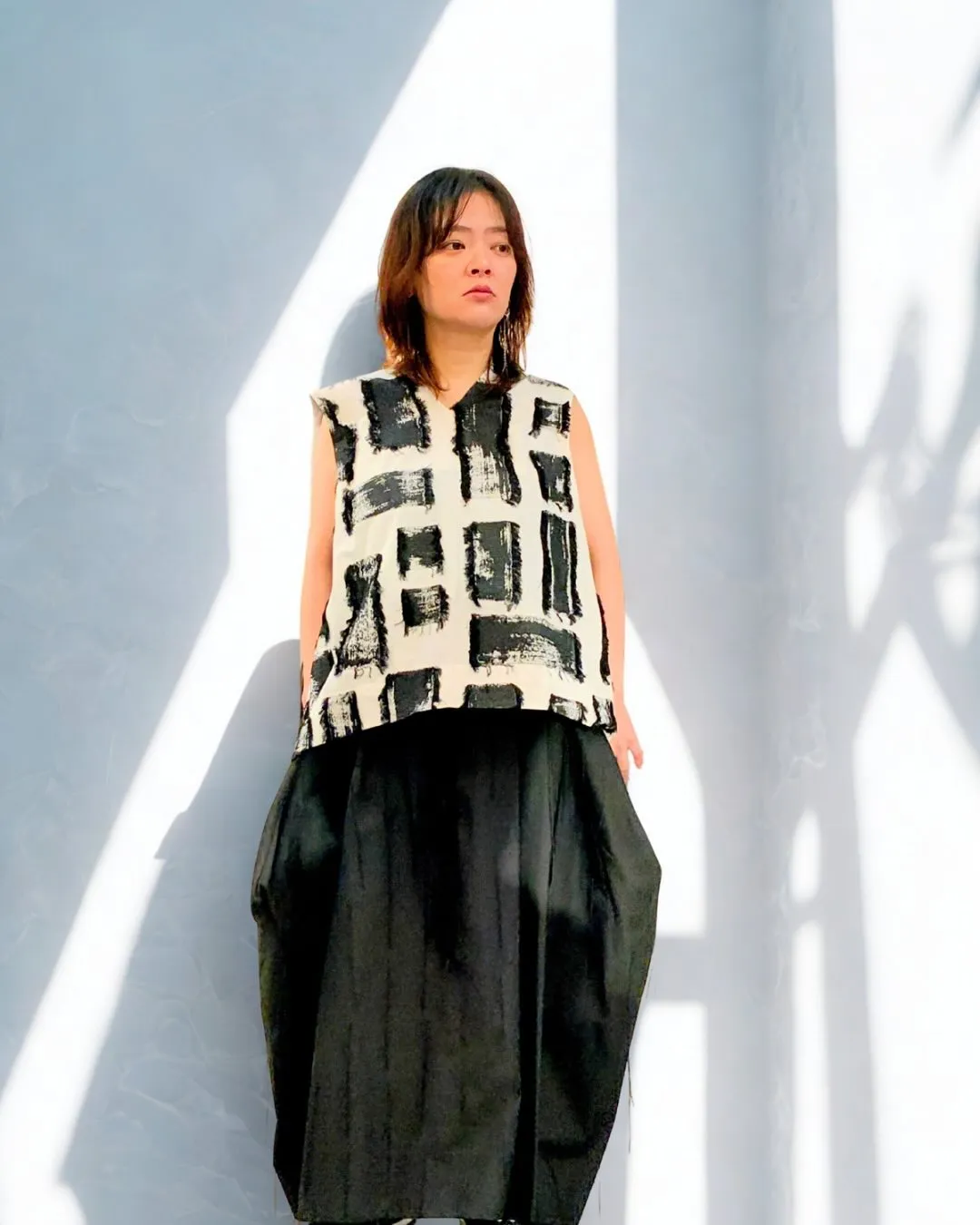 柄の出し方などは違いますが、どちらもジャガード機を使って織り...