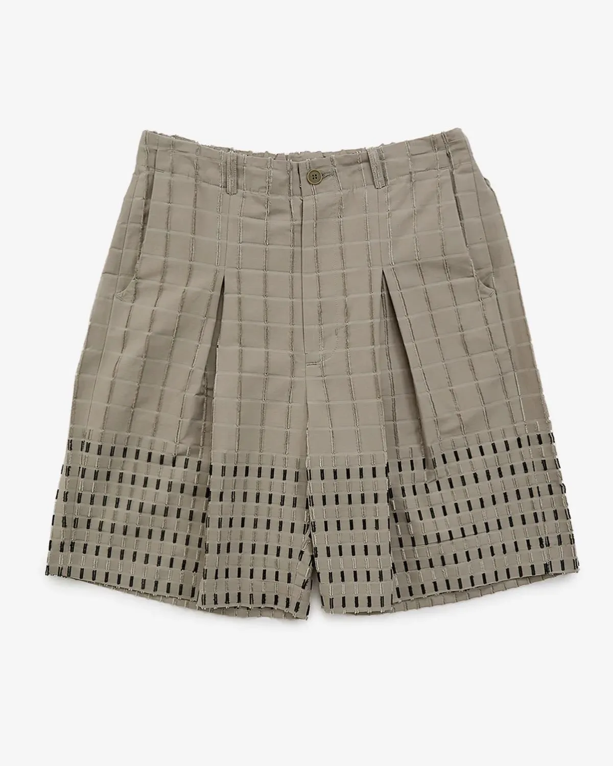 ショートパンツと半袖