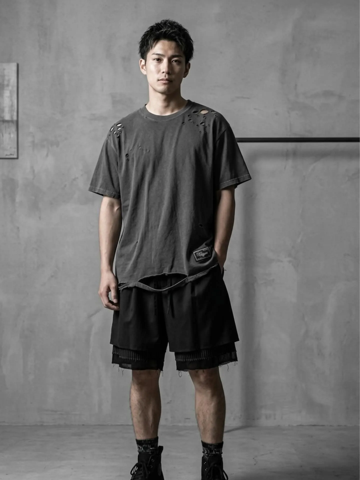 クラッシュTシャツ&ショートパンツ