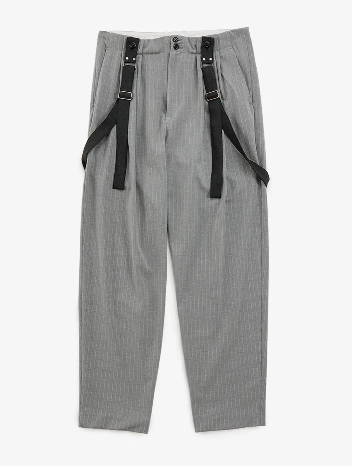 女性、男性関係なく着用出来るこのトップスとパンツ