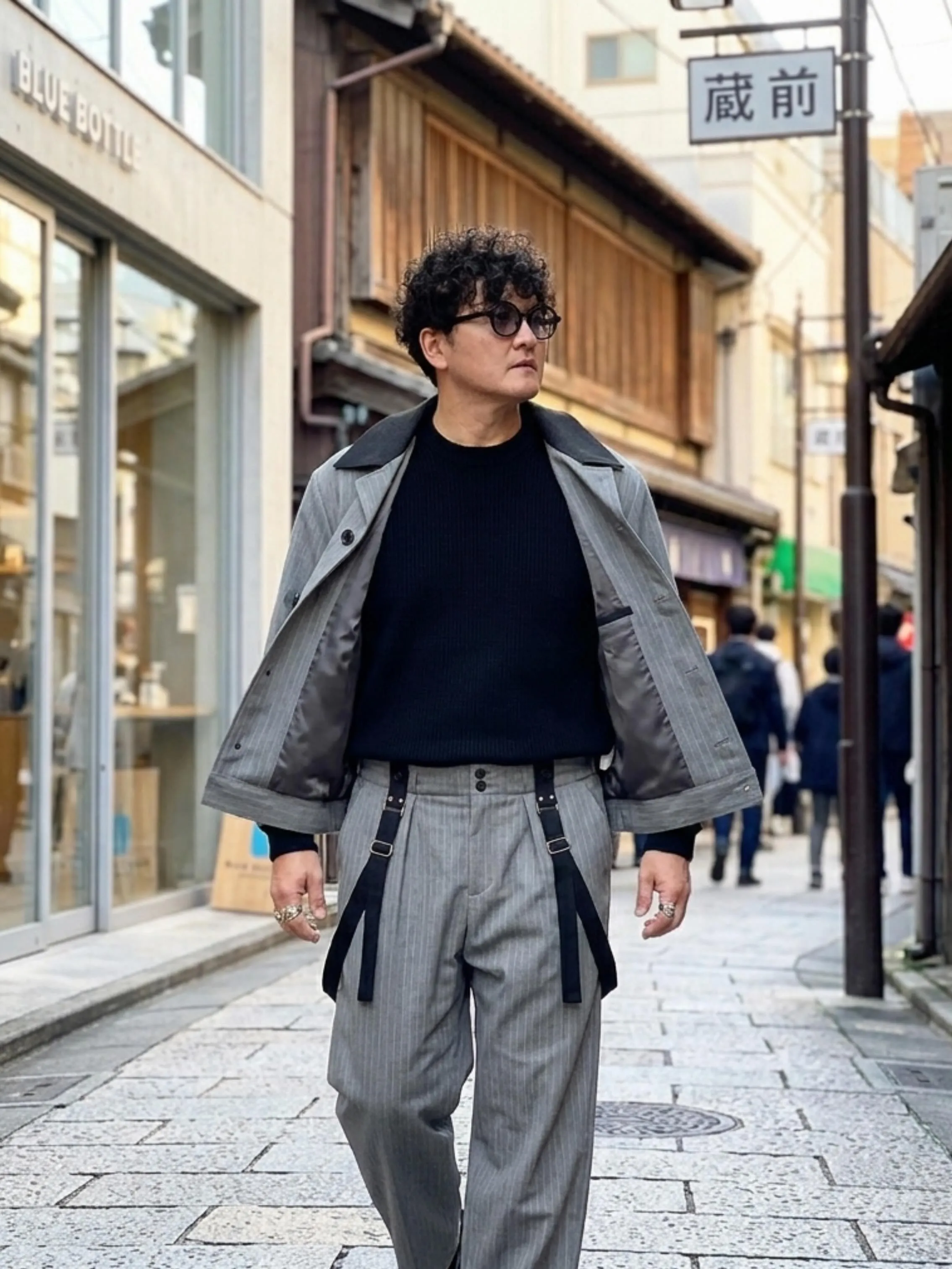 ちょっとだけ肌寒い日にはこのブルゾンとパンツがとっても重宝♪