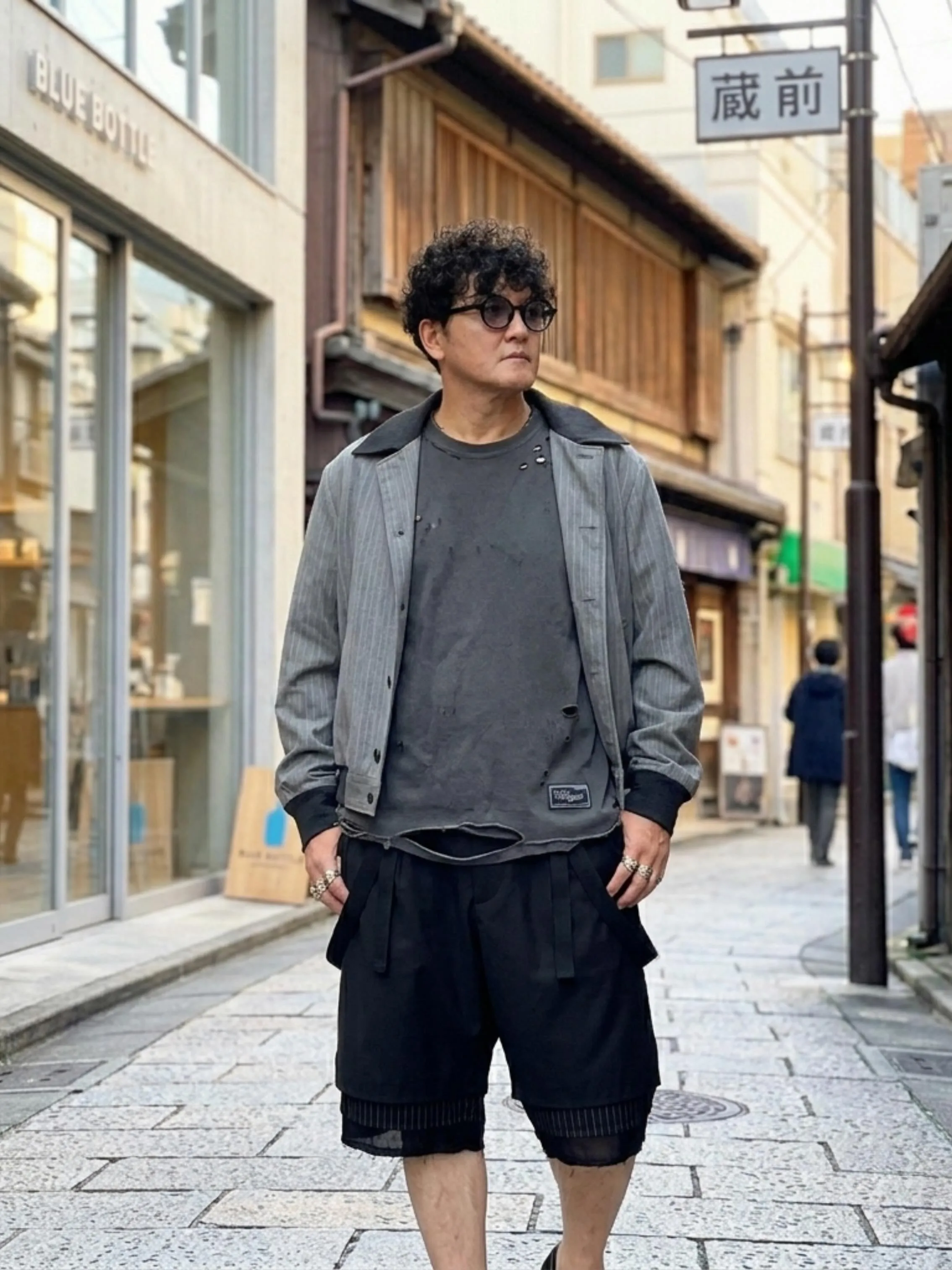 ちょっとだけ肌寒い日にはこのブルゾンとパンツがとっても重宝♪