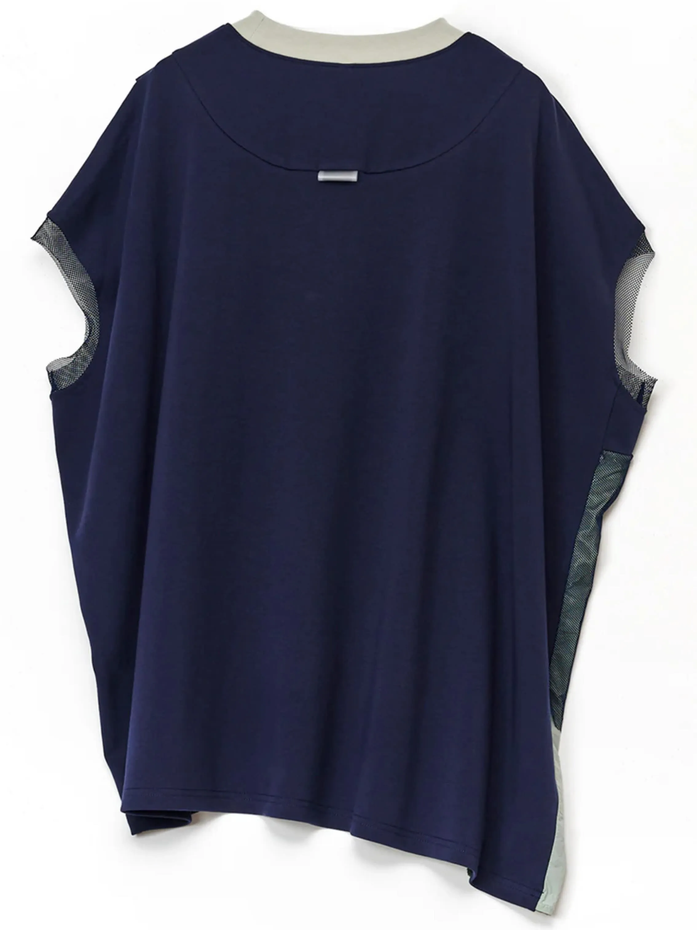 少しオーバーサイズのtシャツカットソー