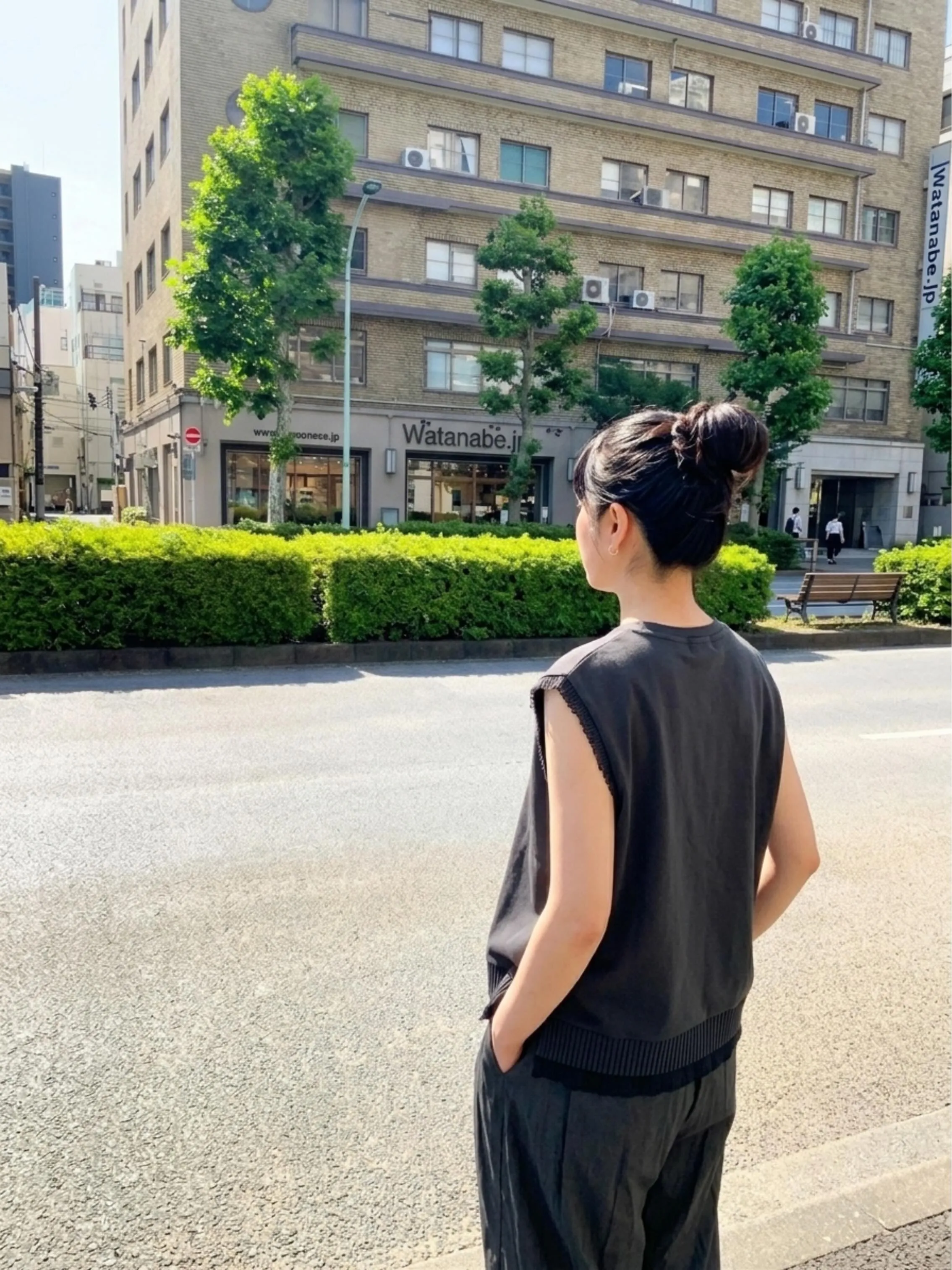 モノトーンな夏の装い