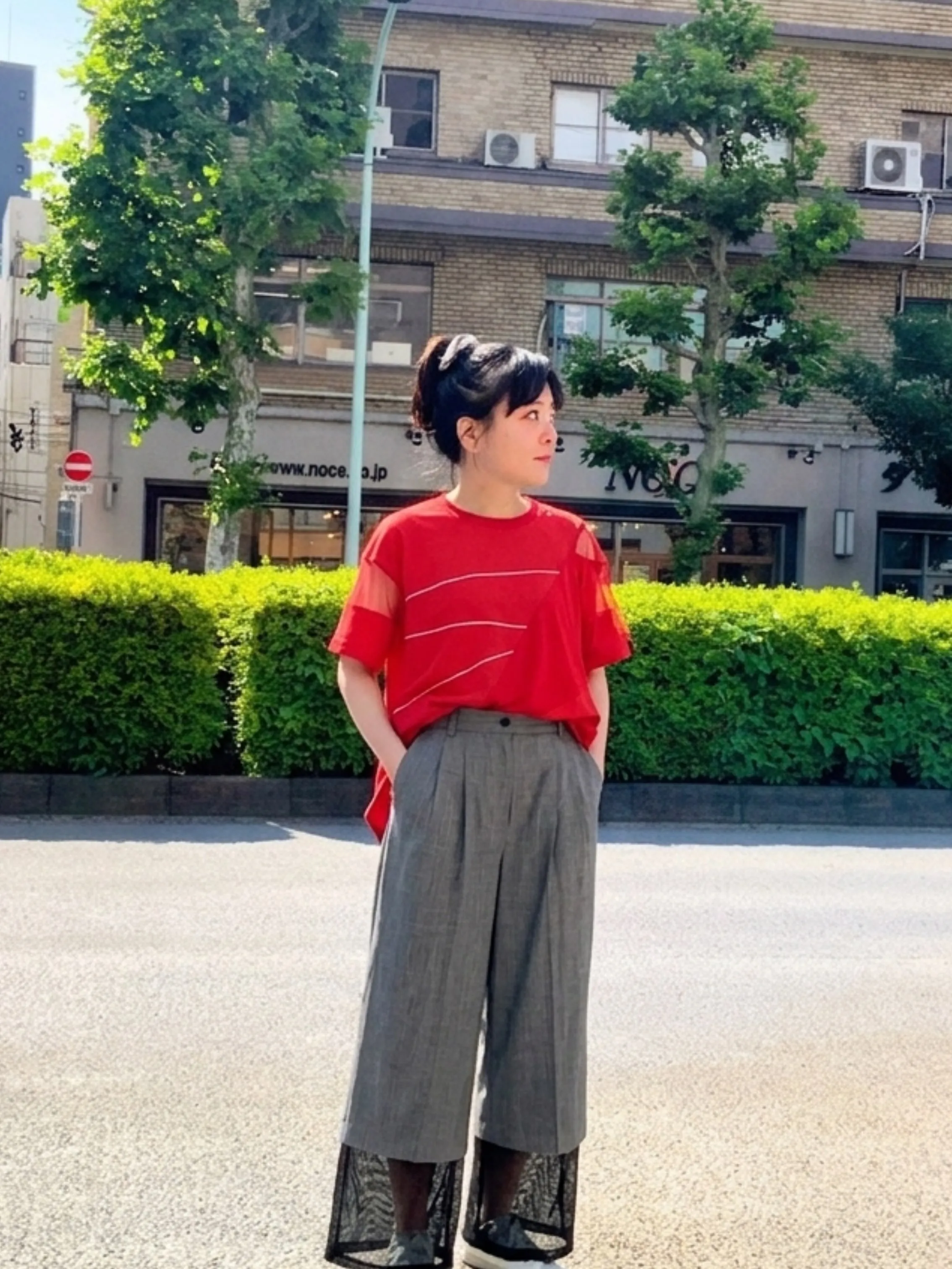 これからの夏をサラッと着こなせる素材とデザイン