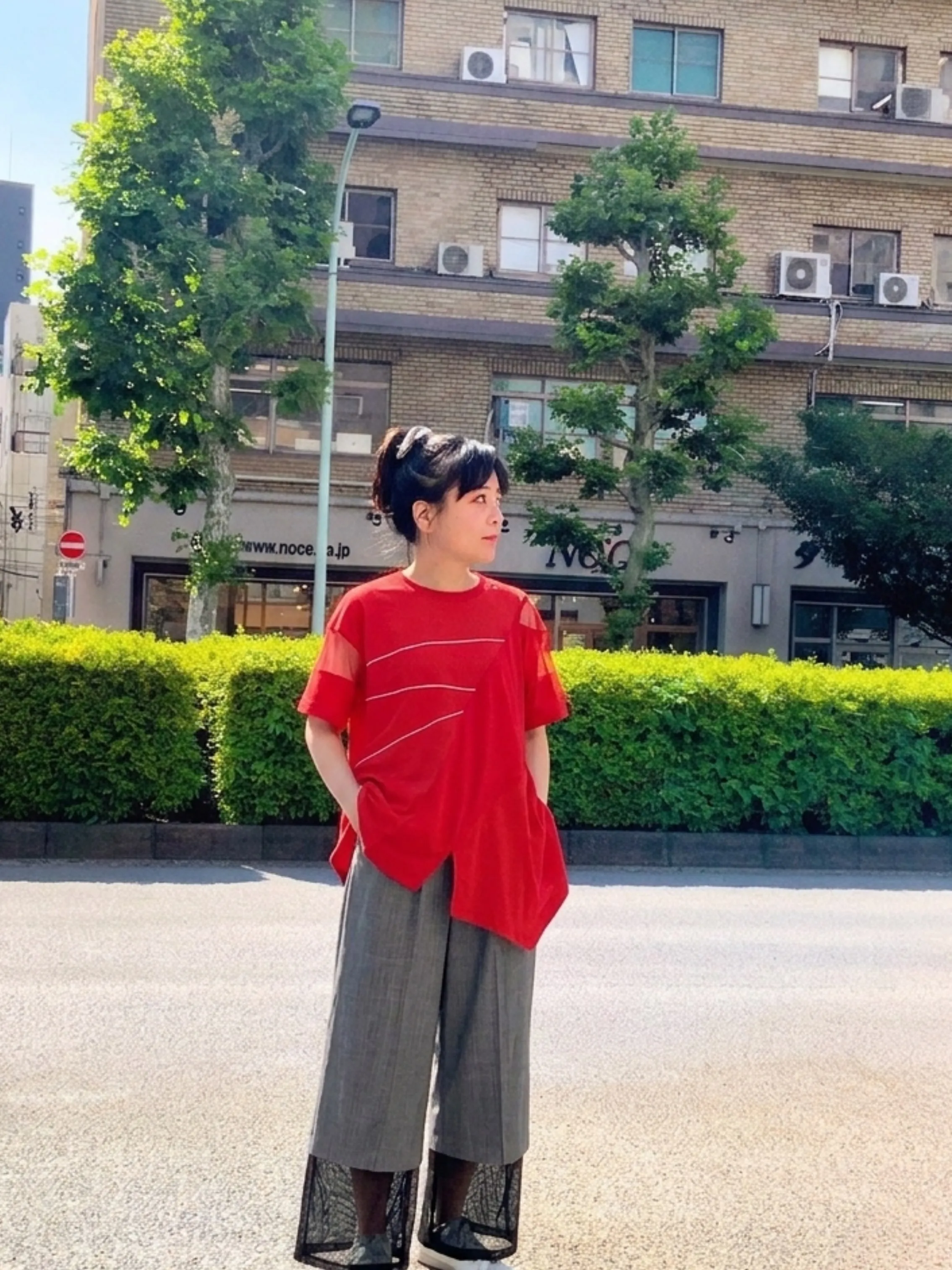 これからの夏をサラッと着こなせる素材とデザイン